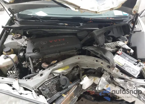 2005 Toyota Camry Xle z USA, uszkodzony, nr VIN 4T1BE30K65U588463